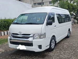 Car 2021 White