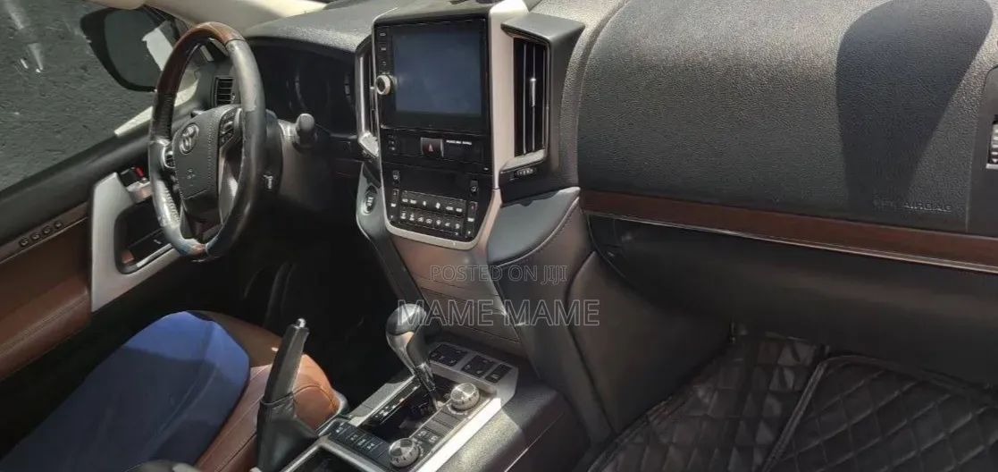 Toyota Land Cruiser 2019 Silver