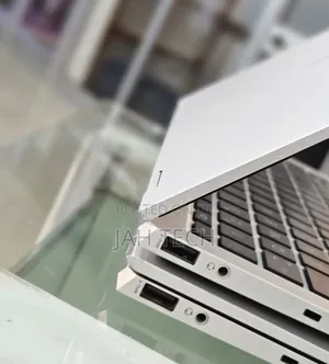 New Laptop HP EliteBook 1040 G8 16GB Intel Core i7 SSD 512GB