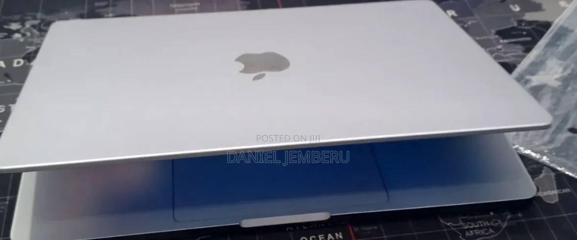New Laptop Apple MacBook Pro 2019 32GB Intel Core i9 SSD 512GB