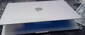 New Laptop Apple MacBook Pro 2019 32GB Intel Core i9 SSD 512GB