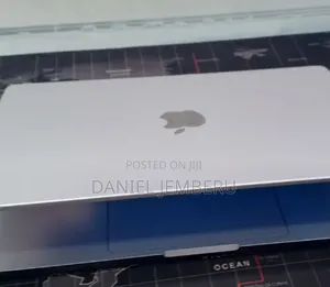 New Laptop Apple MacBook Pro 2019 32GB Intel Core i9 SSD 512GB