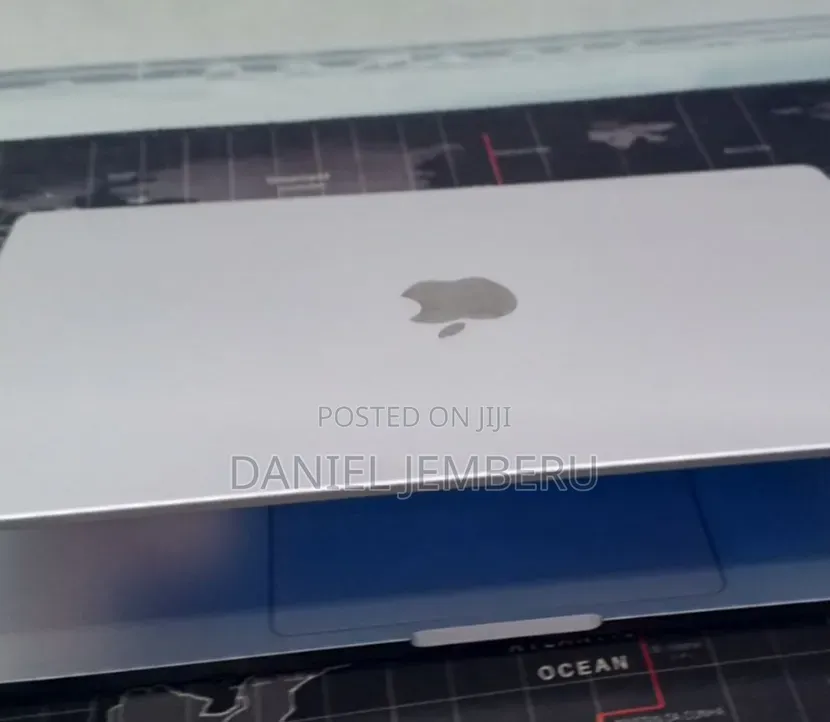 New Laptop Apple MacBook Pro 2019 32GB Intel Core i9 SSD 512GB