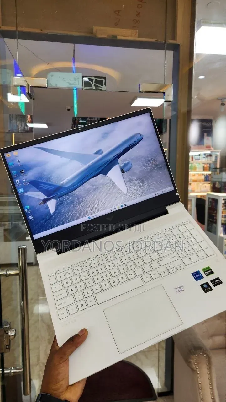 New Laptop HP Victus 16 16GB Intel Core i7 SSD 1T