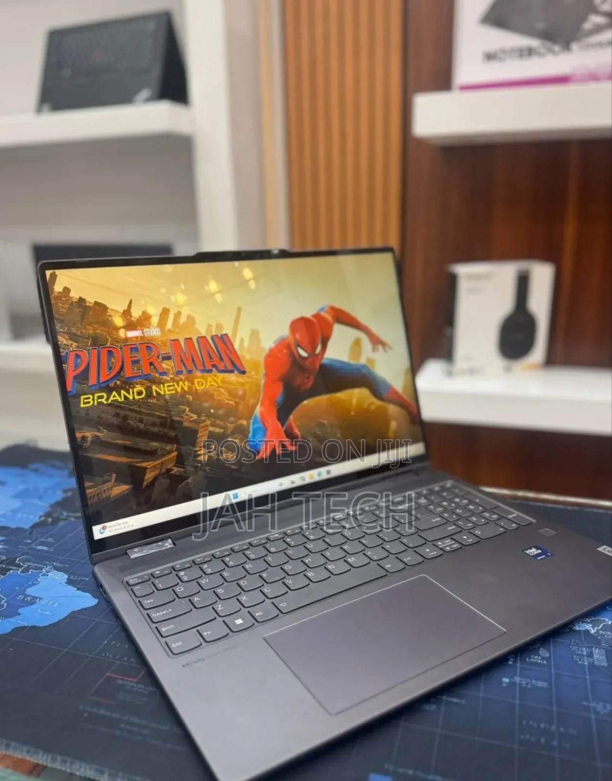 New Laptop Lenovo Yoga 7i 16GB Intel Core Ultra 7 SSD 512GB