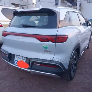 BYD Yuan Up 2025 Silver