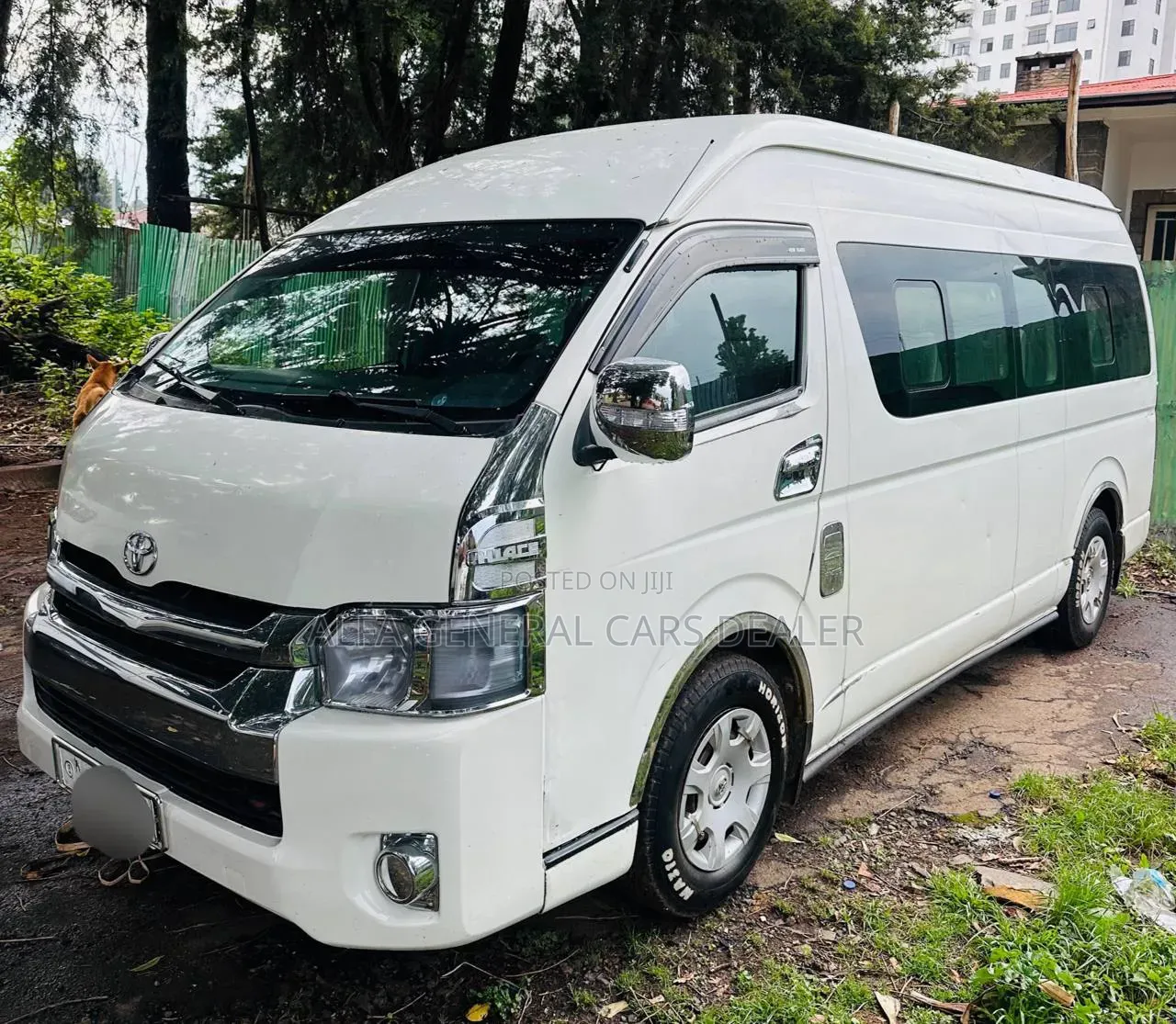 Toyota HiAce 2015