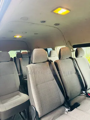 Toyota HiAce 2015