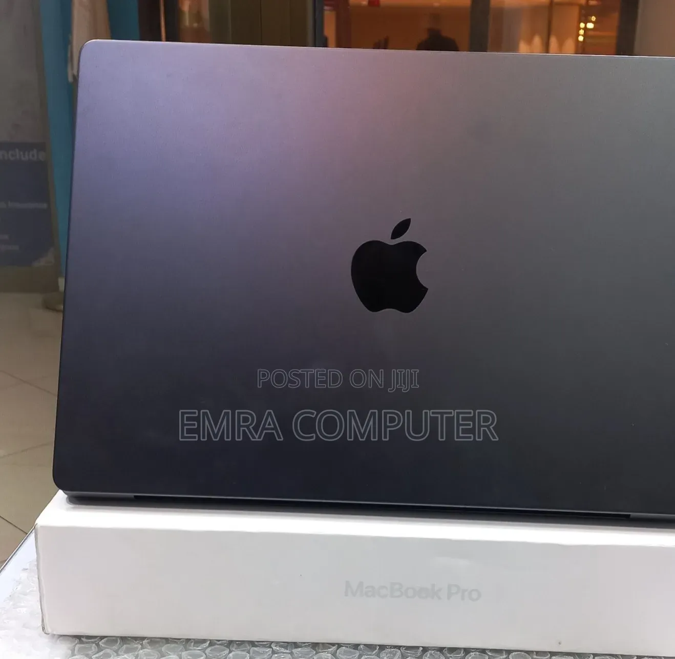 New Laptop Apple MacBook Pro 2025 M5 16GB Apple M5 Pro SSD 512GB