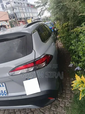 Toyota Corolla Cross Hybrid 2024 Blue