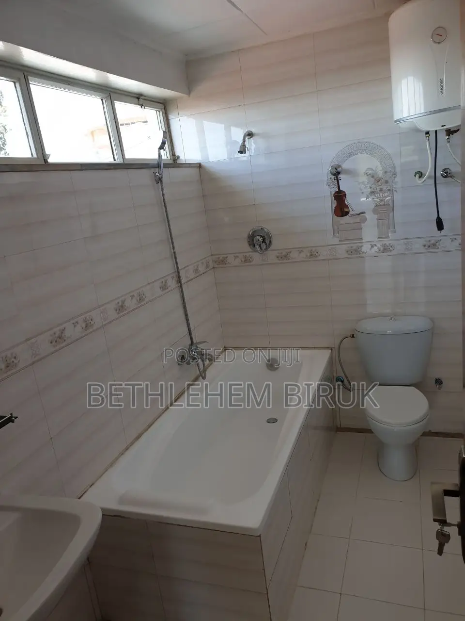 3bdrm House in Yeka for sale