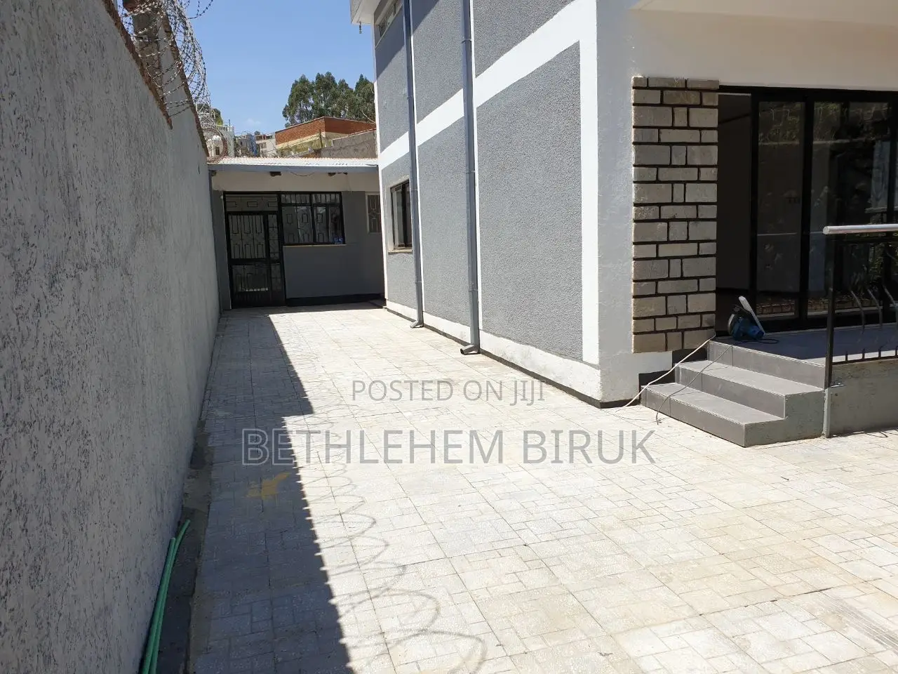 3bdrm House in Yeka for sale