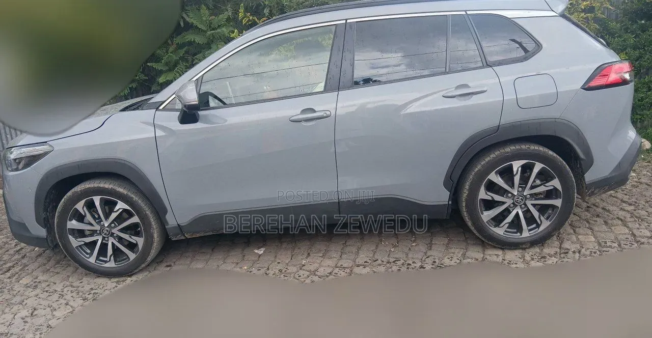 Toyota Corolla Cross 2024 Blue