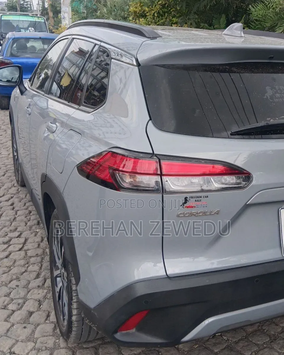 Toyota Corolla Cross 2024 Blue