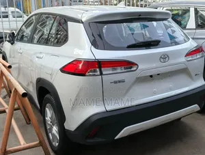 Toyota Corolla Cross Hybrid 2026 White