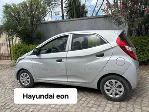 Hyundai Eon 2015 Silver