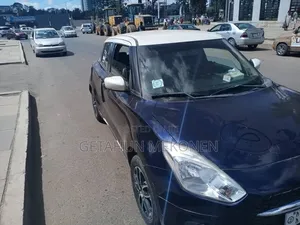 Suzuki Swift 2021 Blue