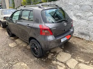Toyota Yaris 2008 Gray