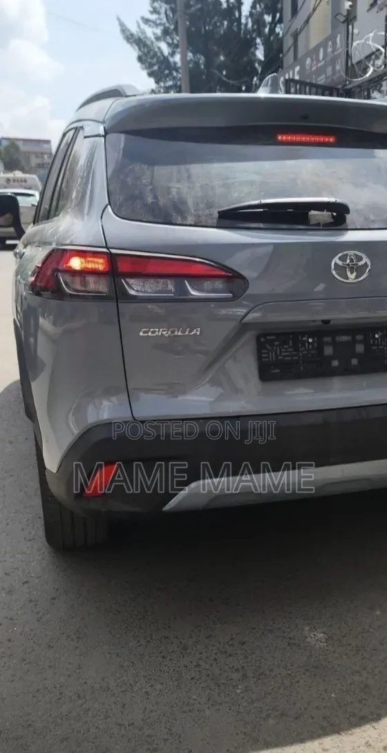 New Toyota Corolla Cross Hybrid 2024 Gray