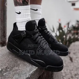 Air Jordan 4 Black Cat