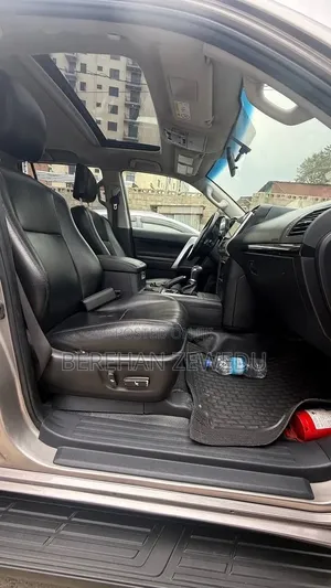 Toyota Land Cruiser 2021 Gray