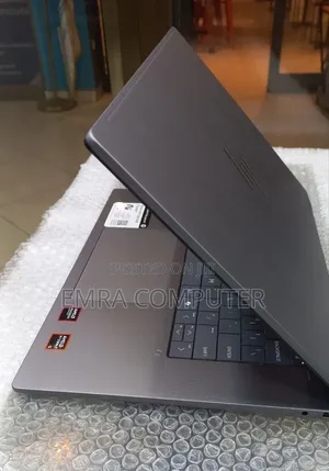 New Laptop HP 16GB AMD Ryzen 5 SSD 512GB