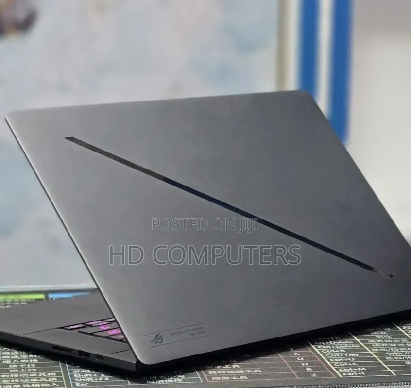 New Laptop Asus ROG Strix G16 16GB Intel Core Ultra 9 SSD 1T