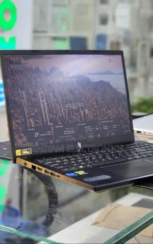 New Laptop Acer Nitro V 15 16GB Intel Core i7 SSD 512GB