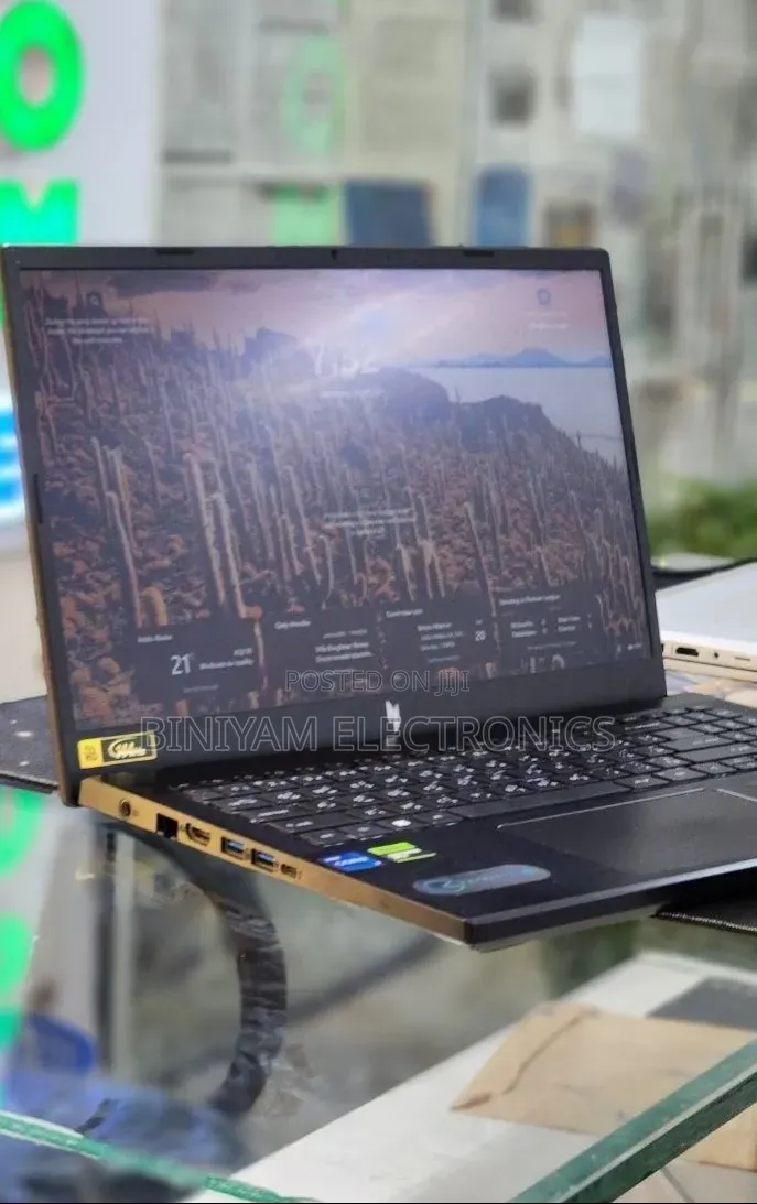 New Laptop Acer Nitro V 15 16GB Intel Core i7 SSD 512GB