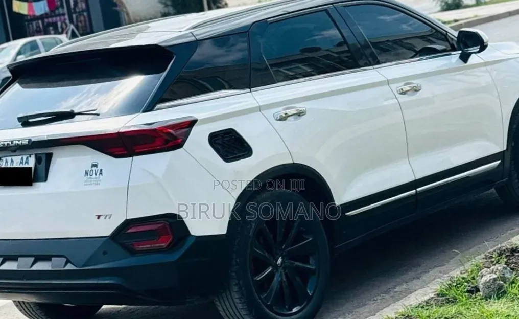 Bestune T77 1.2 FWD 2022 Off white