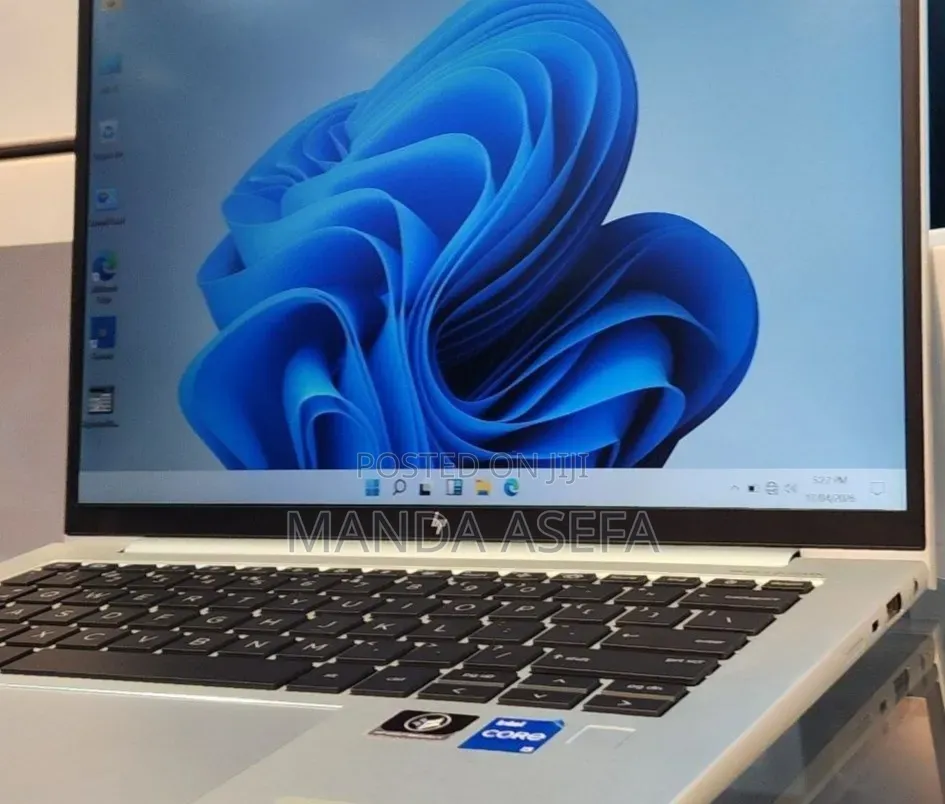 New Laptop HP EliteBook 840 G9 16GB Intel Core i5 SSD 512GB
