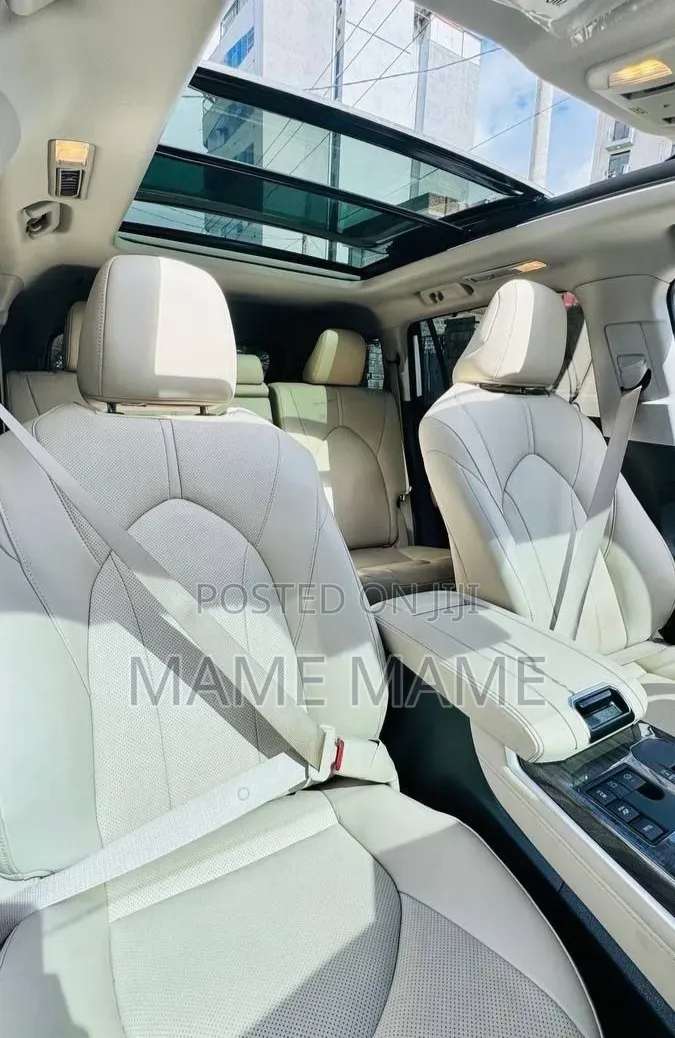 New Toyota Highlander Hybrid 2024 White