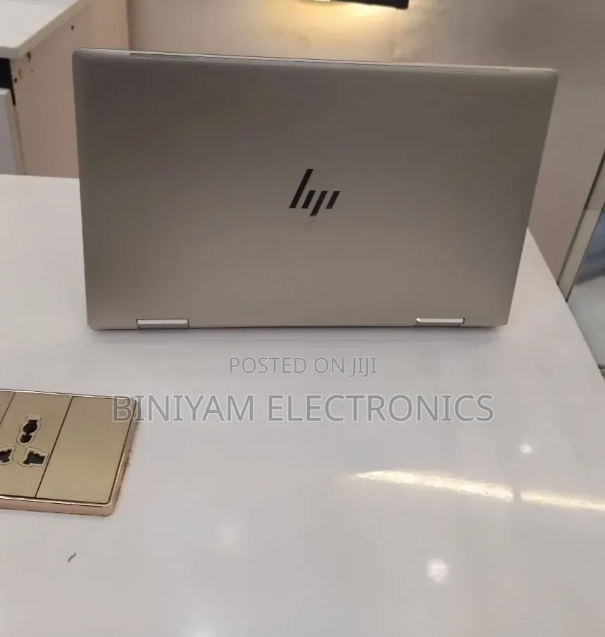 New Laptop HP OmniBook X Flip 14" 16GB Intel Core Ultra 7 SSD 1T