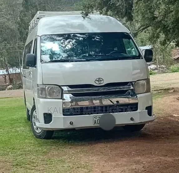 Toyota Hilux 2016 White