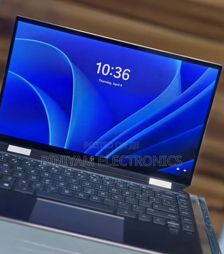 New Laptop HP Spectra 13 16GB Intel Core i7 SSD 1T