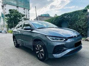 New BYD E2 43 kWh 94 hp FWD 2025 Silver