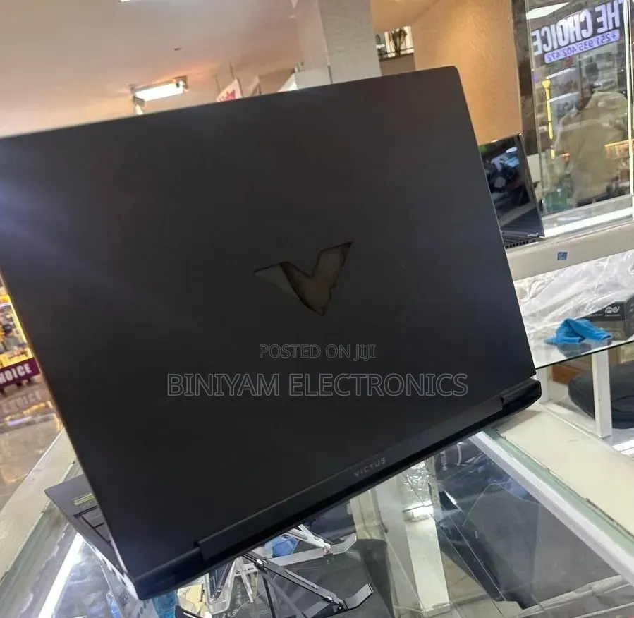 New Laptop HP Victus 15 16GB Intel Core i7 SSD 512GB