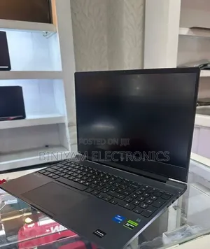 New Laptop HP Victus 15 16GB Intel Core i7 SSD 512GB