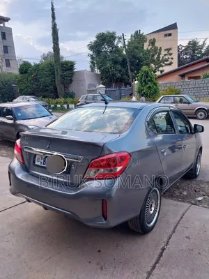 Mitsubishi Attrage 2021 Silver