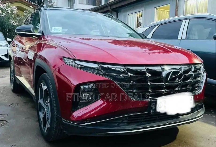 Hyundai Tucson 2023 Red