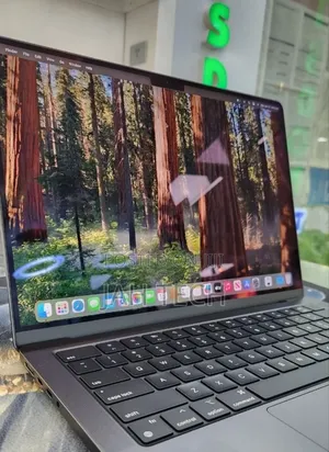 New Laptop Apple MacBook Pro 2023 M3 18GB Apple M3 Pro SSD 512GB