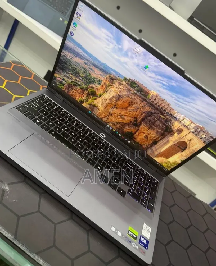 New Laptop Lenovo Legion 5 32GB Intel Core Ultra 9 SSD 1T