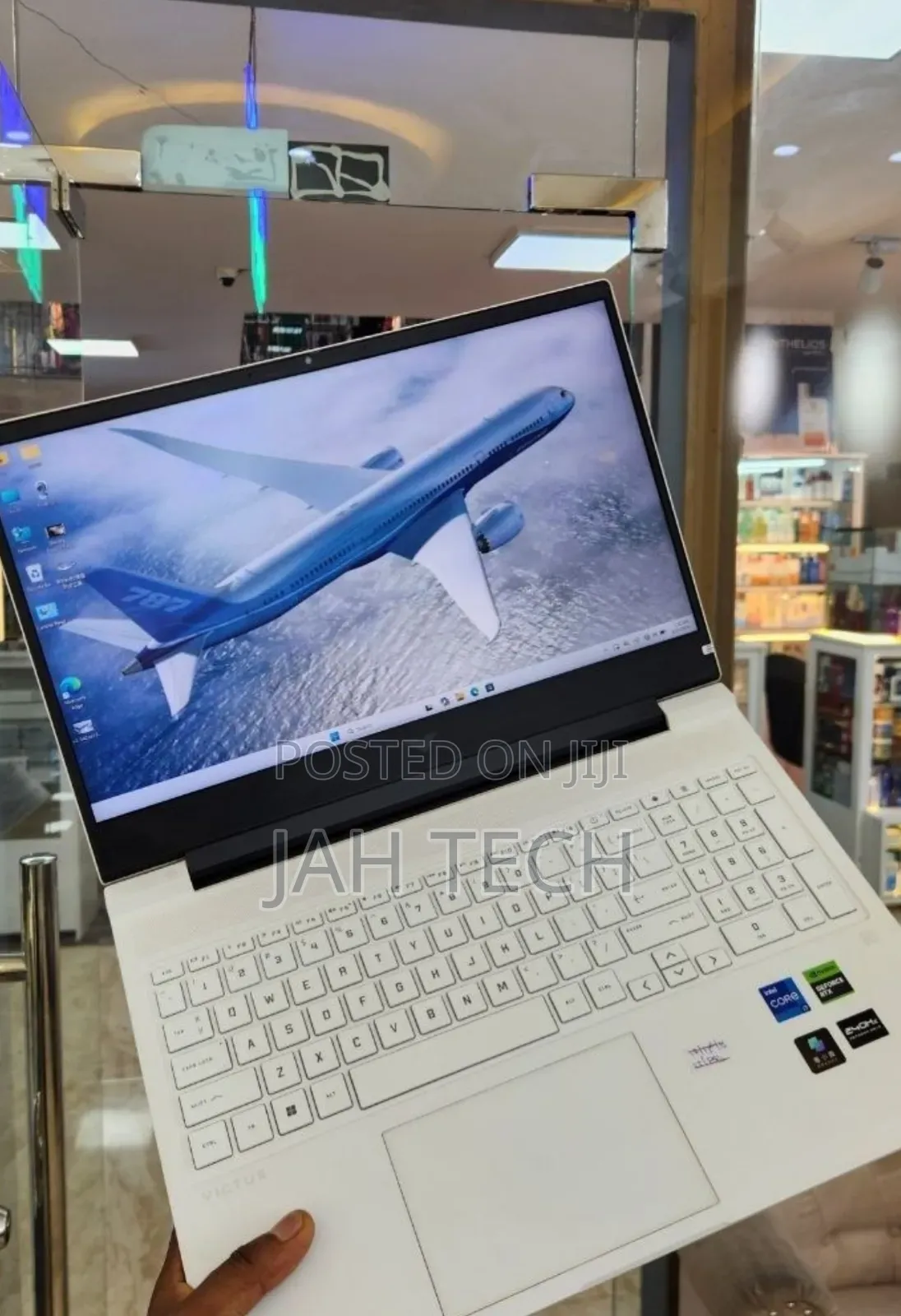 New Laptop HP Victus 16 16GB Intel Core i7 SSD 1T