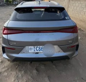 BYD E2 43 kWh 94 hp FWD 2025 Gray