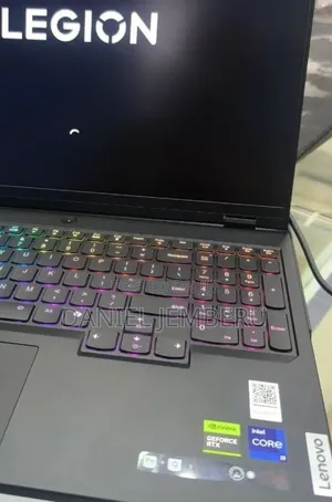 New Laptop Lenovo Legion Pro 7 32GB Intel Core i9 SSD 1T