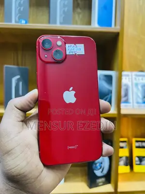 Apple iPhone 13 128 GB Red