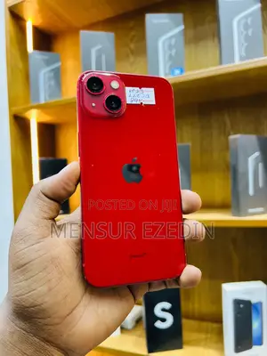 Apple iPhone 13 128 GB Red