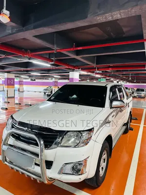 Toyota Hilux 2015 White