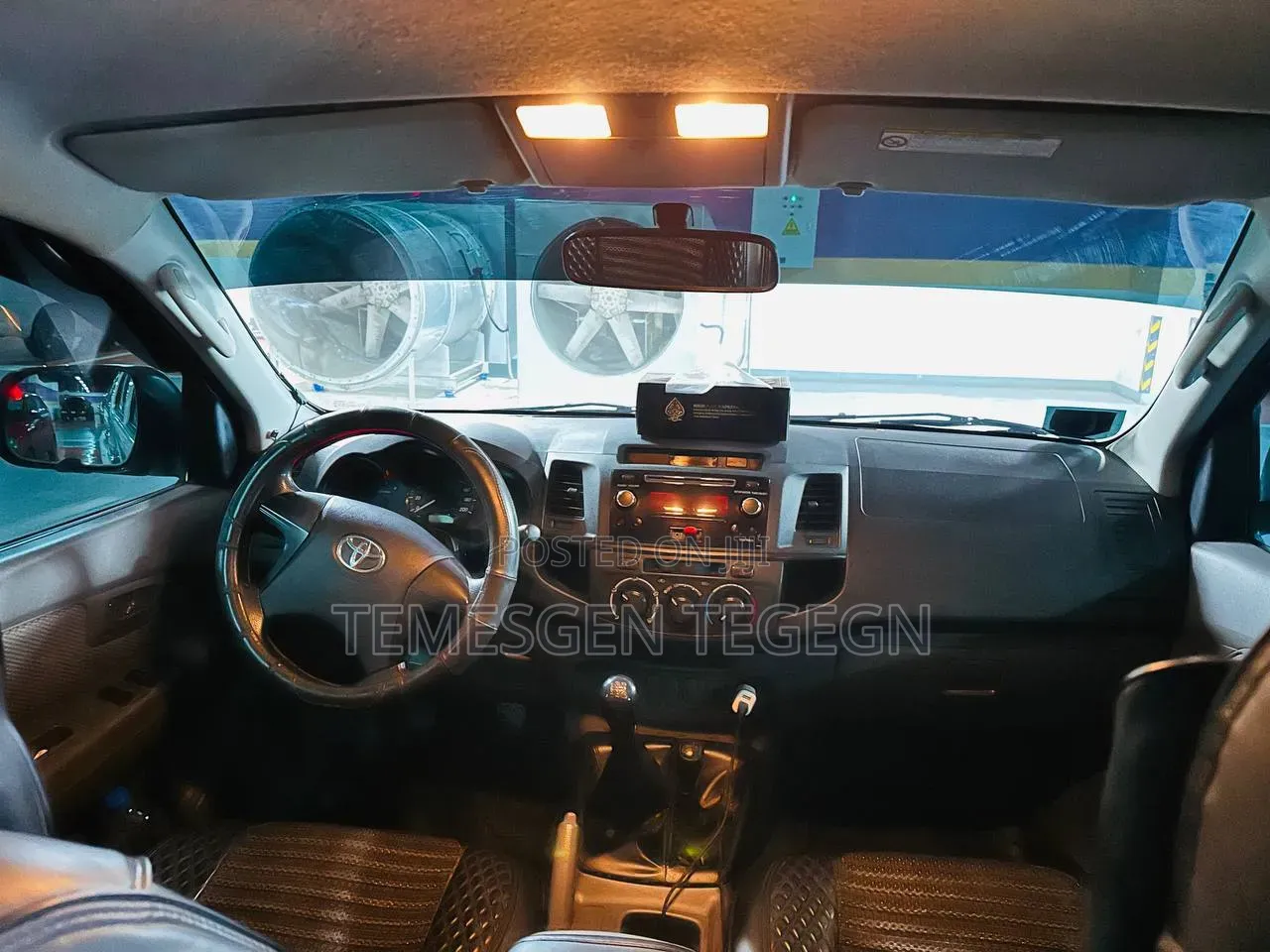 Toyota Hilux 2015 White