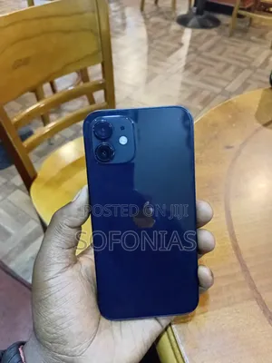 Apple iPhone 12 64 GB Black